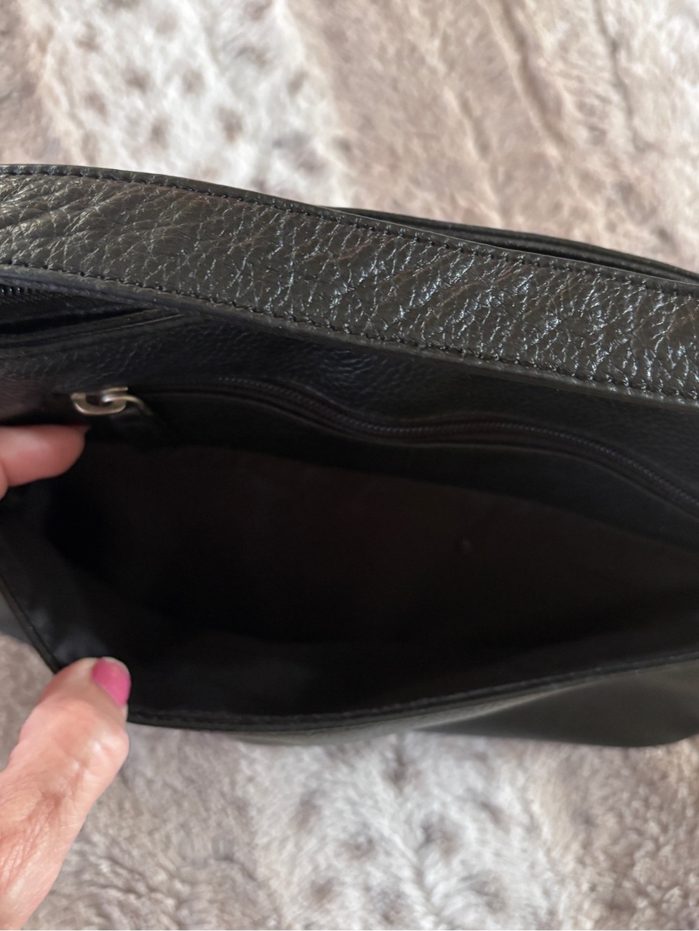 The Sak Hobo Soft Black Pebble Leather Shoulder Bag Purse Handbag - Picture 8 of 13